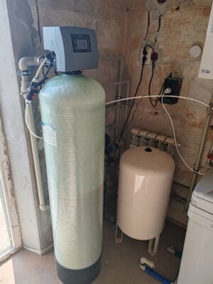 Система водоочистки для умягчения воды или удаления железа