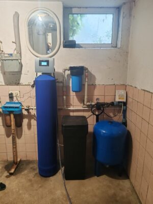Колонна умягчения воды с автоматическим клапаном управления для комплексной очистки воды в частном доме